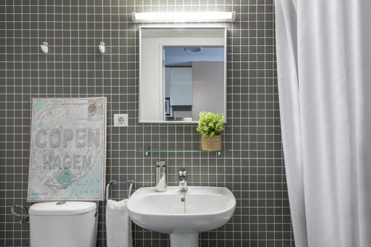 Residencia Universitaria Resa Roberto De Nobili Sant Cugat del Vallès Dış mekan fotoğraf