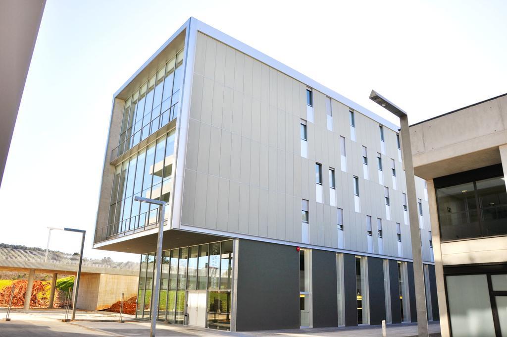 Residencia Universitaria Resa Roberto De Nobili Sant Cugat del Vallès Dış mekan fotoğraf
