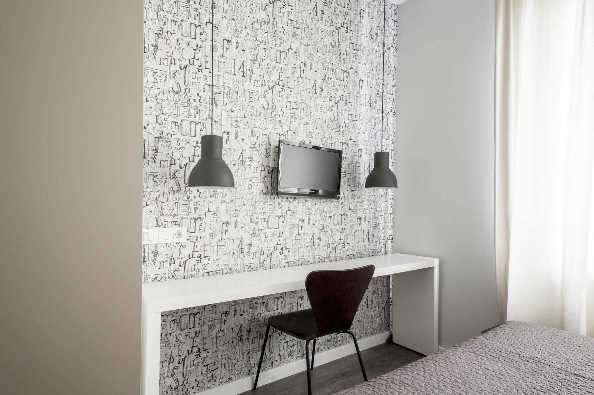 Residencia Universitaria Resa Roberto De Nobili Sant Cugat del Vallès Dış mekan fotoğraf