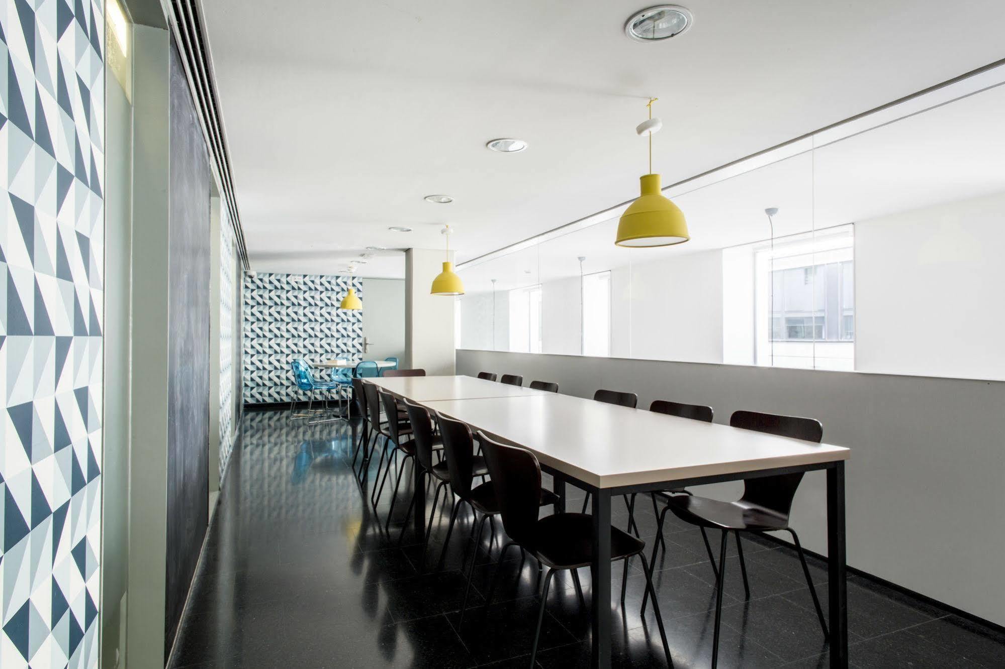 Residencia Universitaria Resa Roberto De Nobili Sant Cugat del Vallès Dış mekan fotoğraf